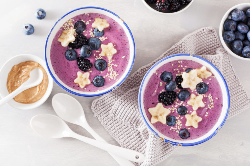 How to Make the Healthy Breakfast Smoothie Bowl of Your Dreams